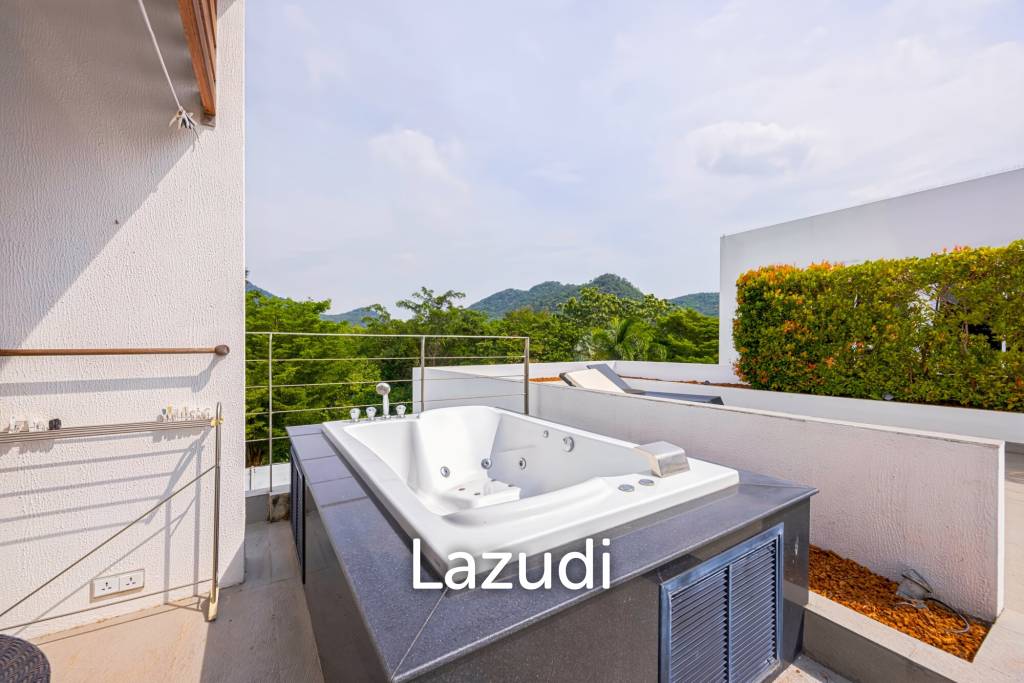 Baan Ing Phu - Exclusive Penthouse with Large Terrace and Rooftop Jacuzzi
