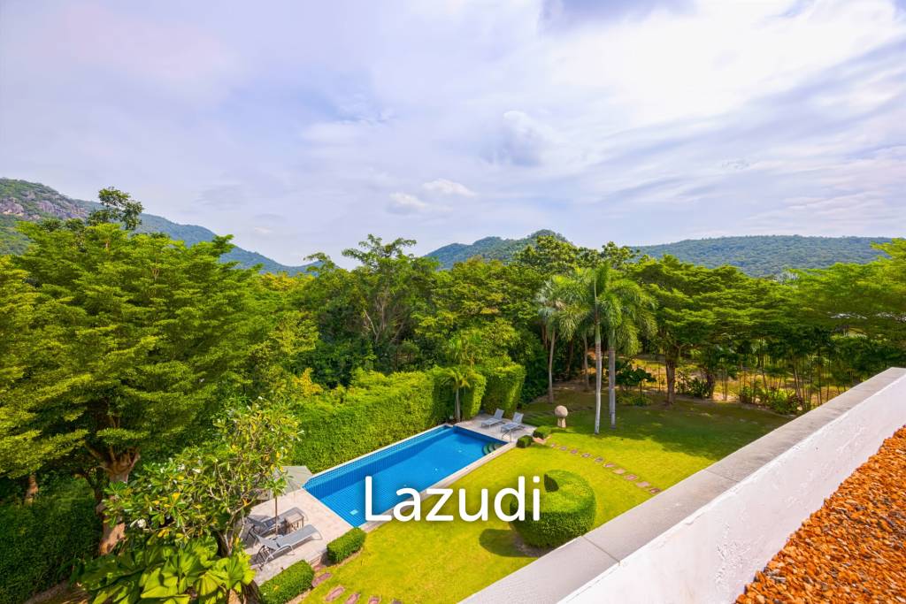 Baan Ing Phu - Exclusive Penthouse with Large Terrace and Rooftop Jacuzzi