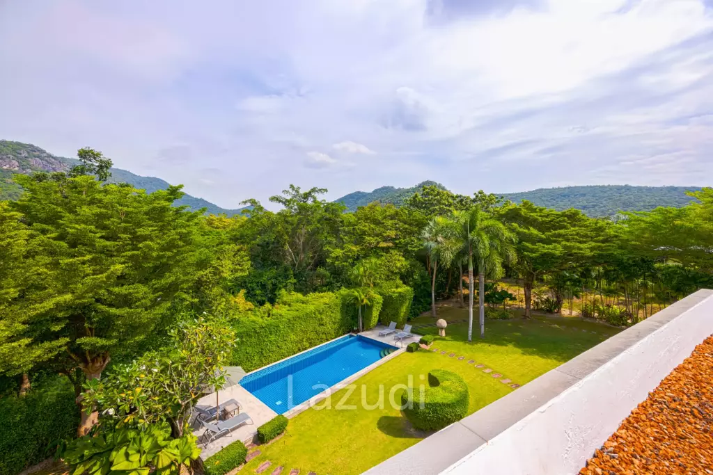 Baan Ing Phu - Exclusive Penthouse with Large Terrace and Rooftop Jacuzzi