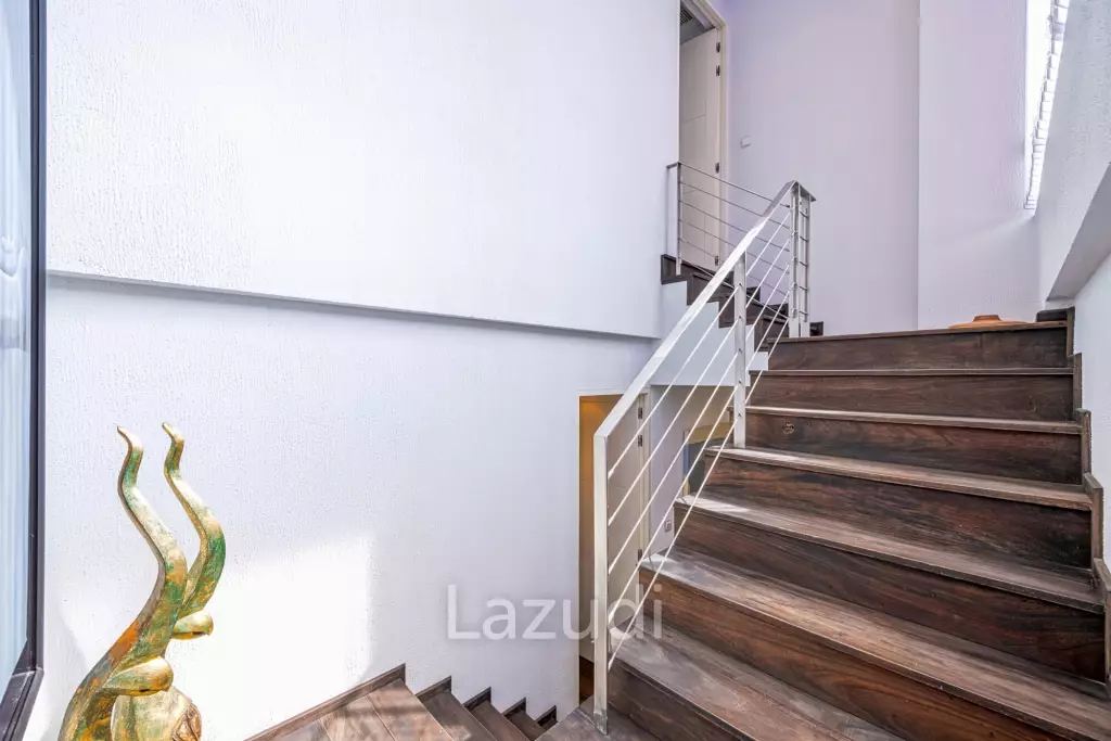 Baan Ing Phu - Exclusive Penthouse with Large Terrace and Rooftop Jacuzzi