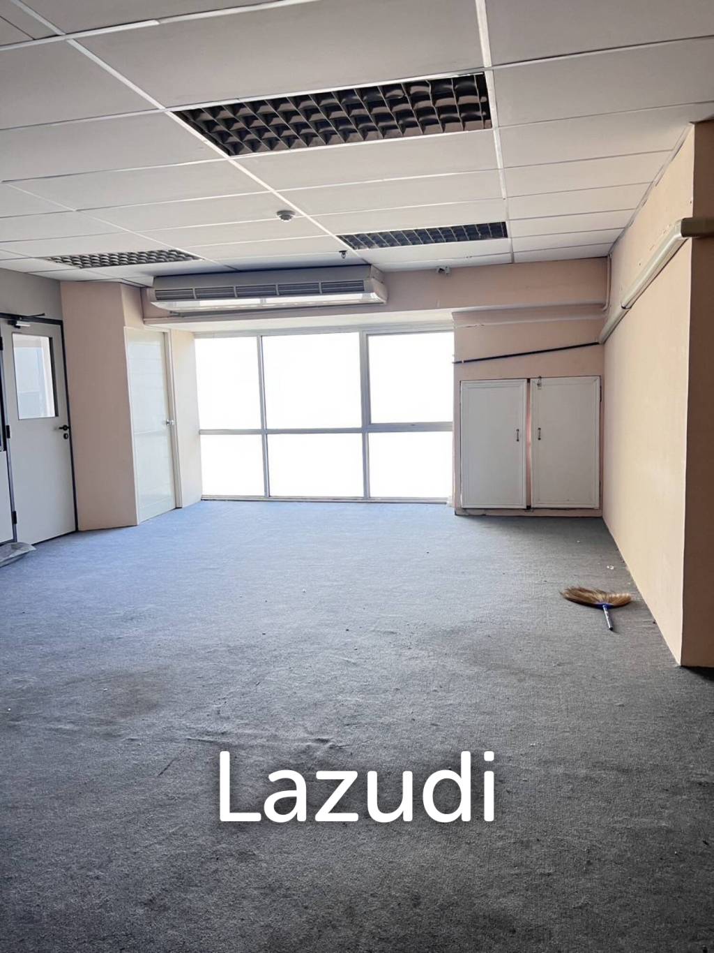117 sqm retail space in Khlong Toei Nuea Watthana Bangkok