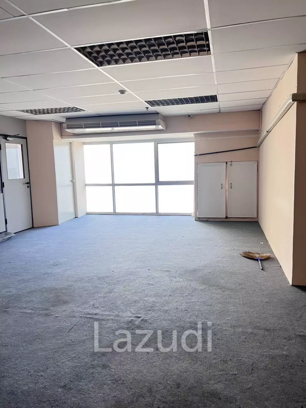 117 sqm retail space in Khlong Toei Nuea Watthana Bangkok