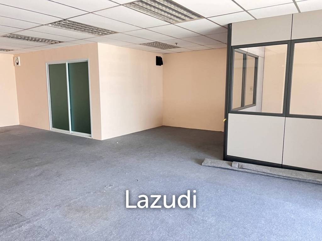 117 sqm retail space in Khlong Toei Nuea Watthana Bangkok
