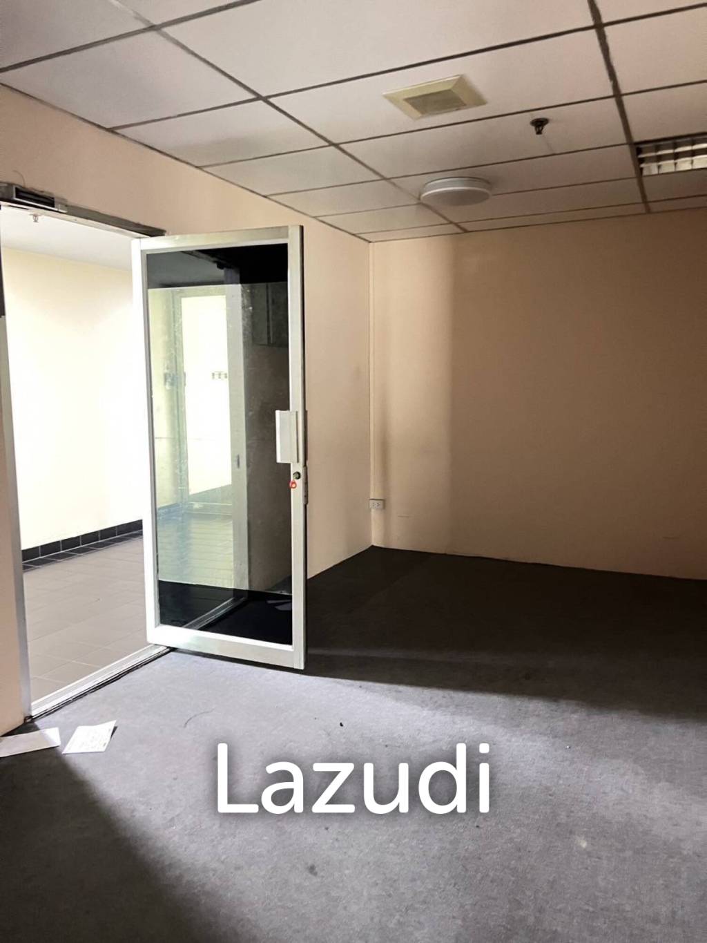117 sqm retail space in Khlong Toei Nuea Watthana Bangkok