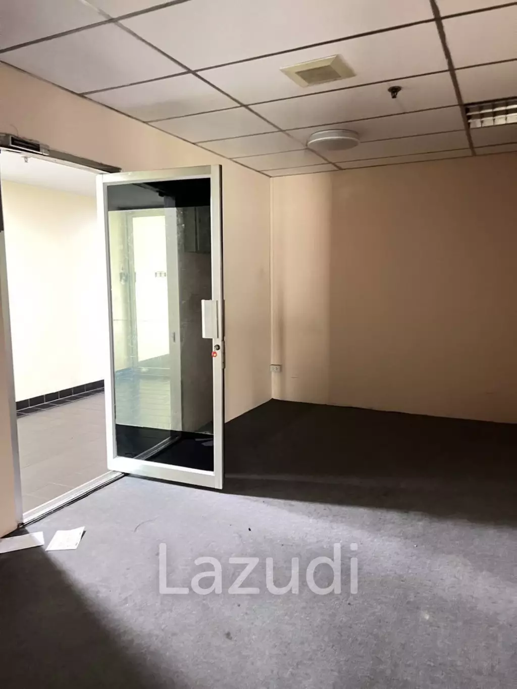 117 sqm retail space in Khlong Toei Nuea Watthana Bangkok