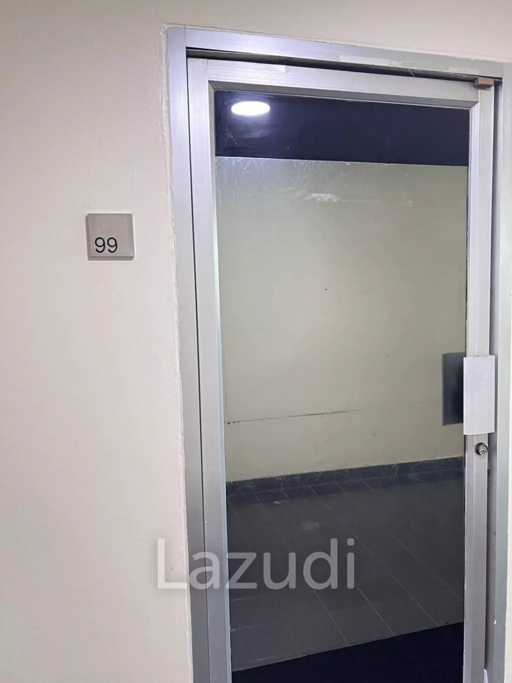 117 sqm retail space in Khlong Toei Nuea Watthana Bangkok