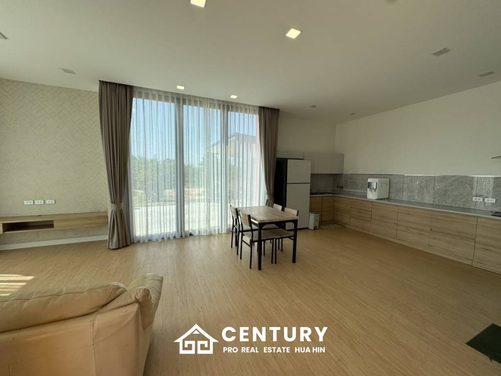 Modern detached house in Sam Phraya Cha Am