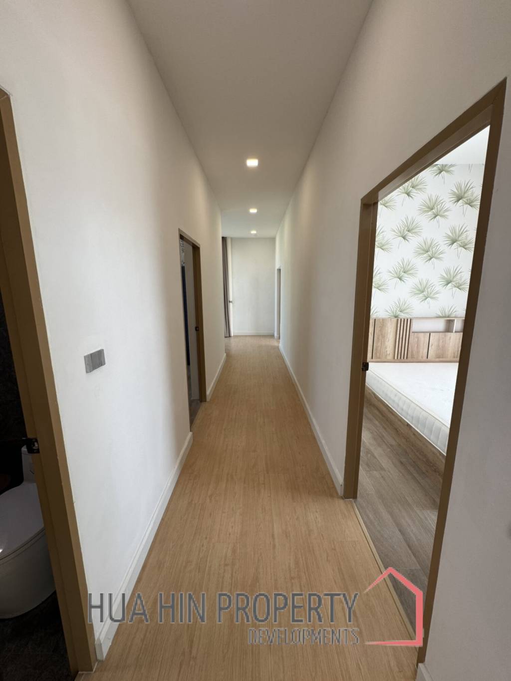 Modern detached house in Sam Phraya Cha Am