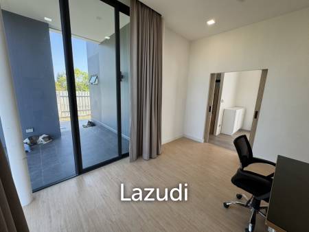 Modern detached house in Sam Phraya Cha Am