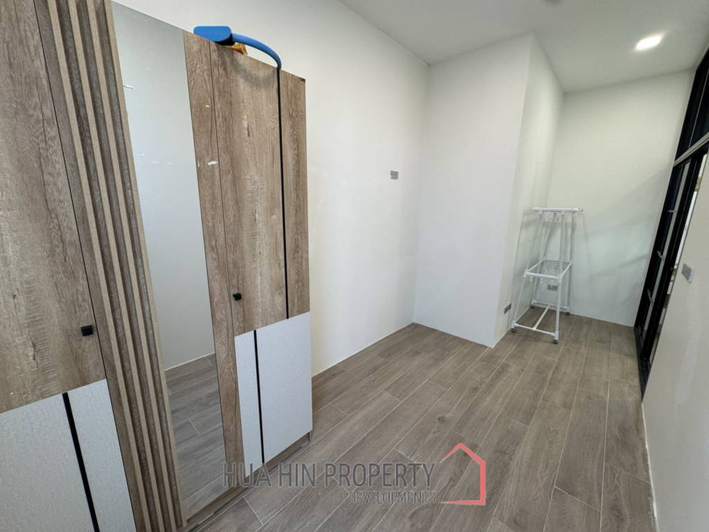 Modern detached house in Sam Phraya Cha Am