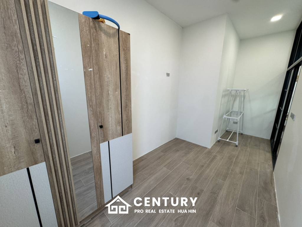 Modern detached house in Sam Phraya Cha Am