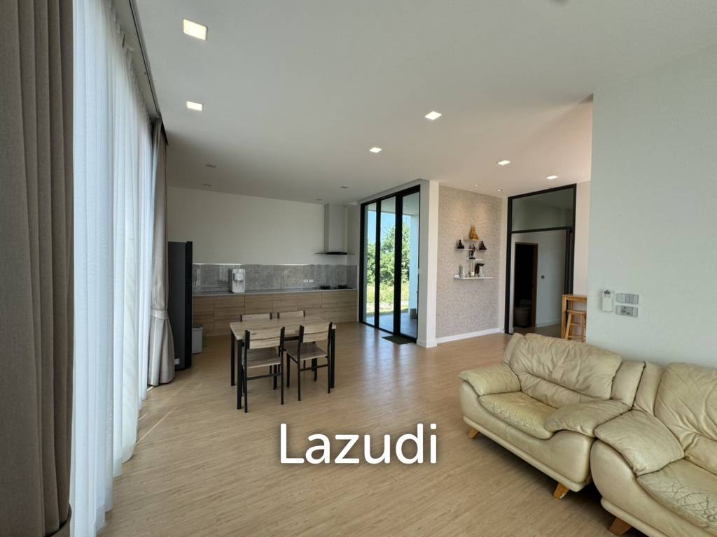 Modern detached house in Sam Phraya Cha Am