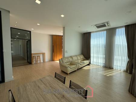 Modern detached house in Sam Phraya Cha Am