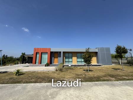 Modern detached house in Sam Phraya Cha Am