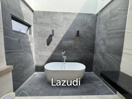 Modern detached house in Sam Phraya Cha Am