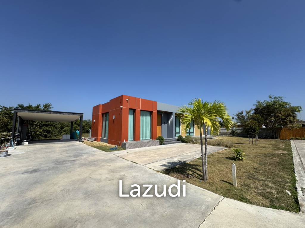 Modern detached house in Sam Phraya Cha Am