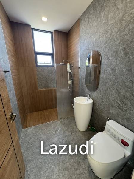 Modern detached house in Sam Phraya Cha Am