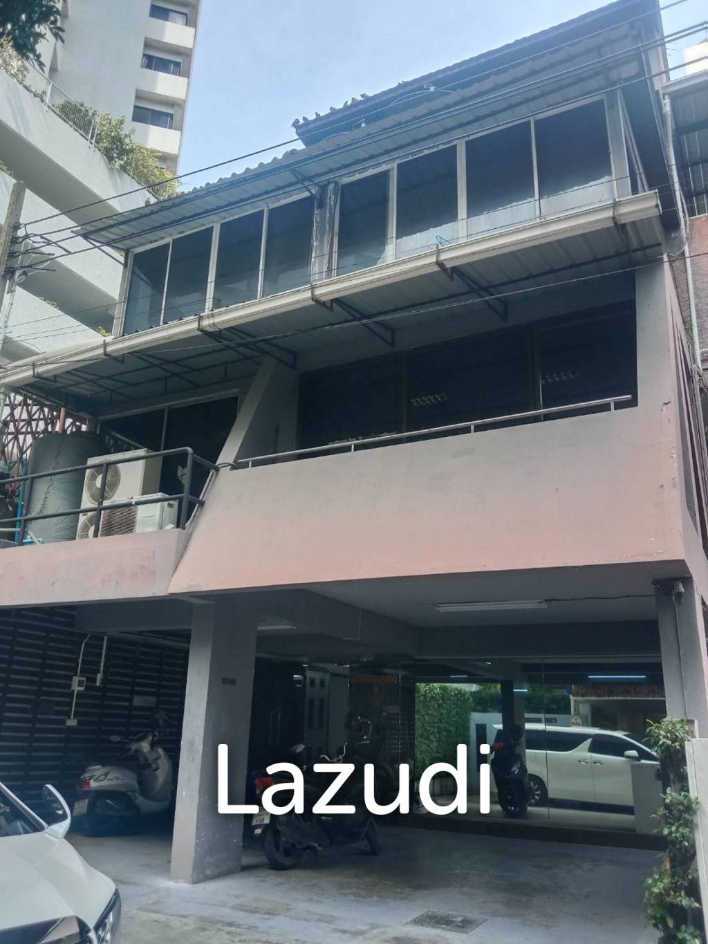โฮมออฟฟิศ 4 ชั้น 470 ตร.ม. ทำเลคลองเตยเหนือ วัฒนา เหมาะอยู่อาศัยและทำธุรกิจ