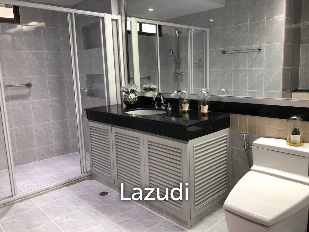 281 sqm condo in Tower Park Khlong Toei Nuea Bangkok