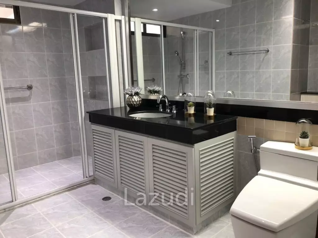281 sqm condo in Tower Park Khlong Toei Nuea Bangkok