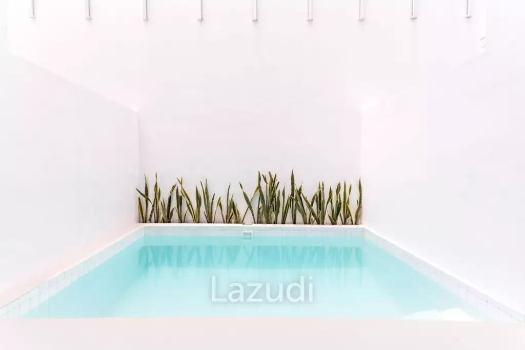 2 Bedroom Minimalist Leasehold Villa in Prime Batu Belig Seminyak walking distance to the Beach