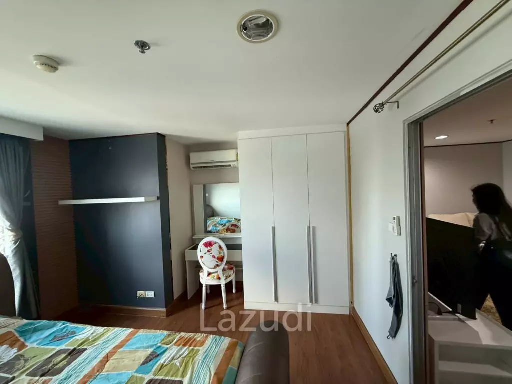 48 sqm 1 Bedroom Condo on 12A Floor at Belle Grand Rama 9 Huai Khwang