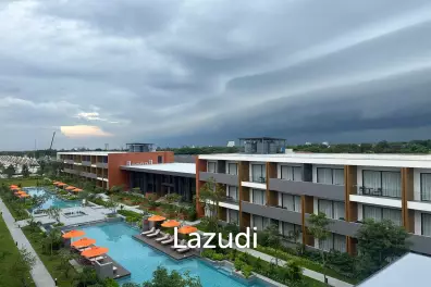 SUNSHINE PRESTIGE : LUXURY PENTHOUSE 2 BED CONDO WITH POOL VIEW