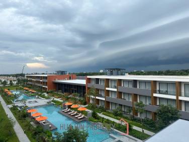 SUNSHINE PRESTIGE : LUXURY PENTHOUSE 2 BED CONDO WITH POOL VIEW