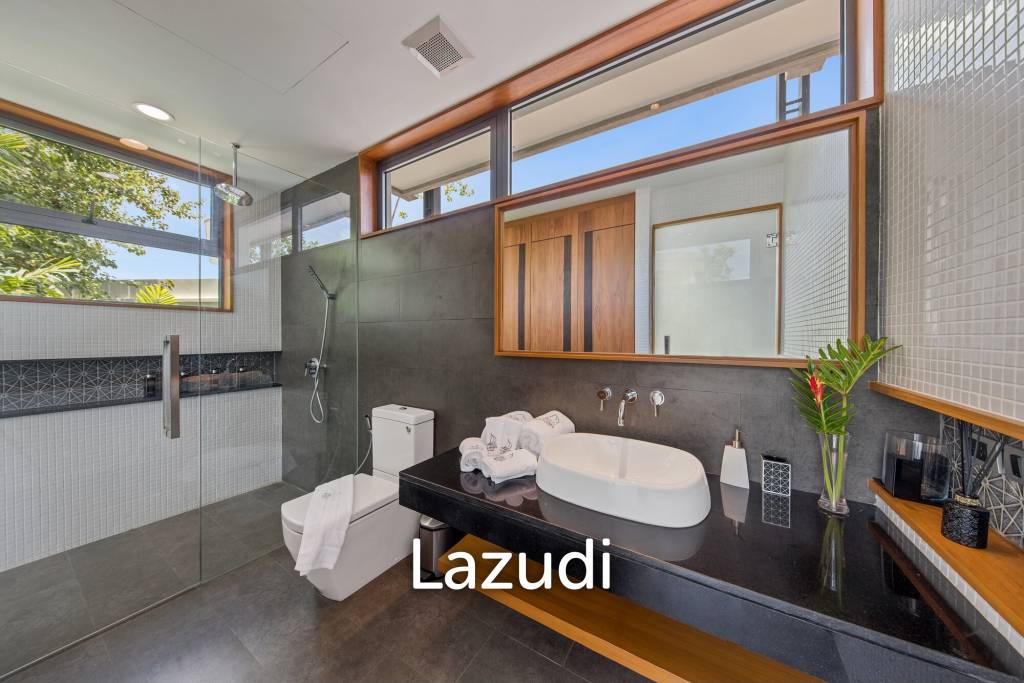 Luxury Coastal Retreat with 25m Infinity Pool