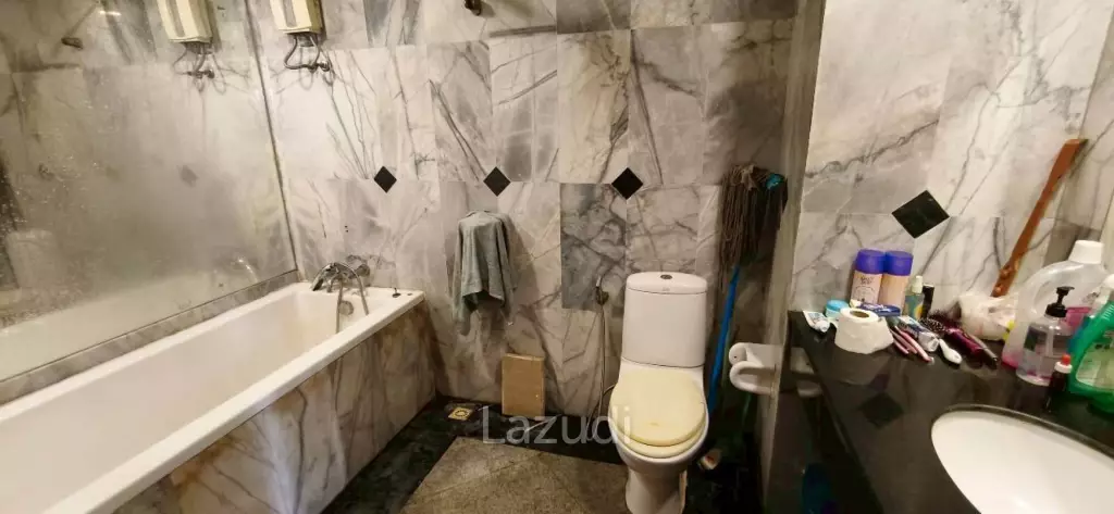 Studio 1 Bathroom 54 SQ.M. Royal Hill Resort