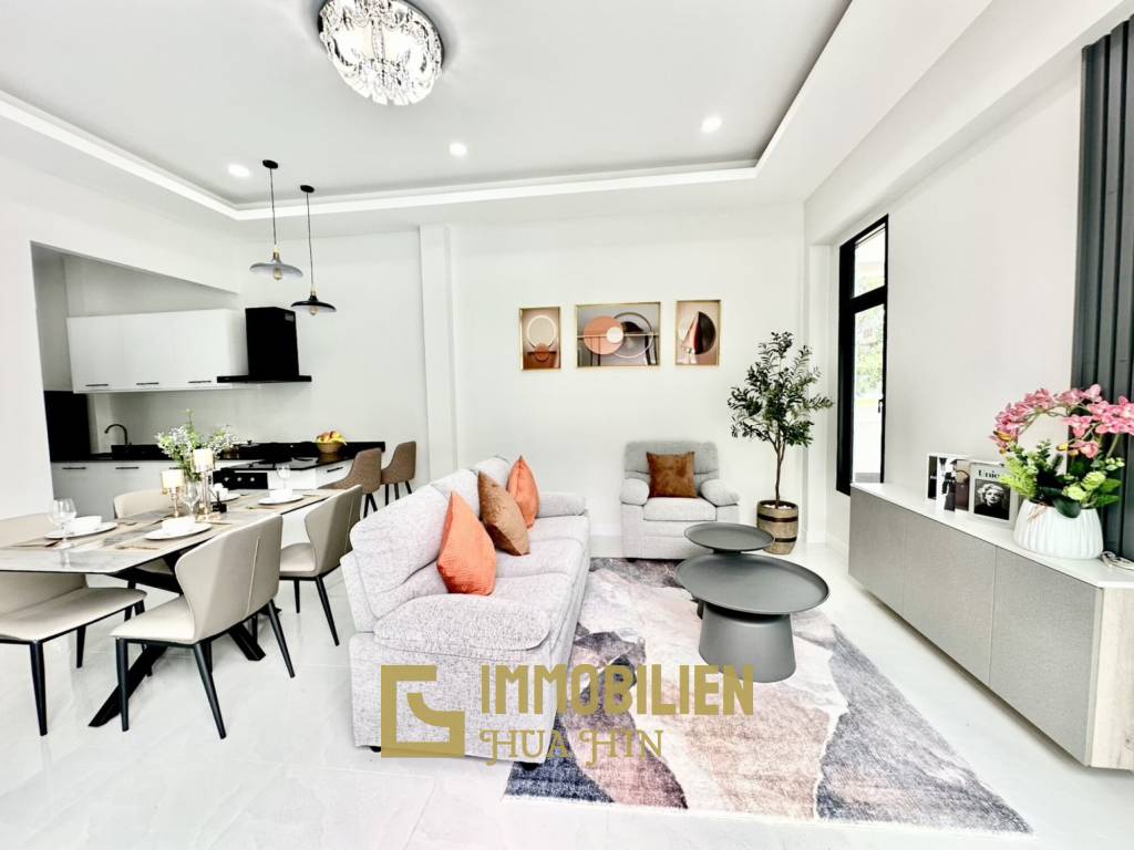 privater Pool / 4 Schlafzimmer + 4 Bäder / nah zu Geschäften und Restaurants