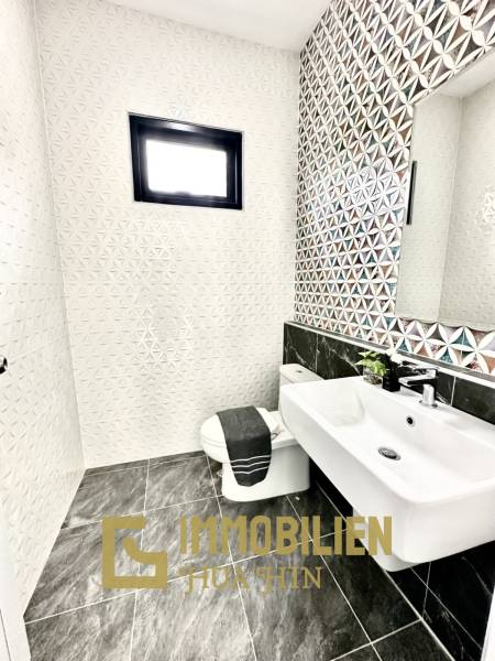 privater Pool / 4 Schlafzimmer + 4 Bäder / nah zu Geschäften und Restaurants