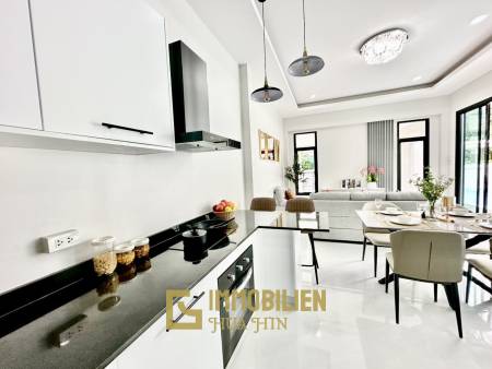 privater Pool / 4 Schlafzimmer + 4 Bäder / nah zu Geschäften und Restaurants