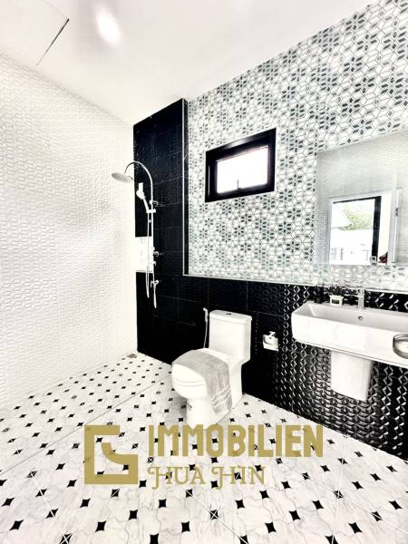 privater Pool / 4 Schlafzimmer + 4 Bäder / nah zu Geschäften und Restaurants