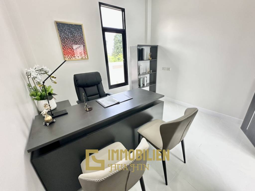 privater Pool / 4 Schlafzimmer + 4 Bäder / nah zu Geschäften und Restaurants