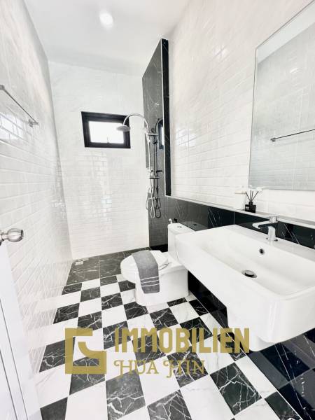 privater Pool / 4 Schlafzimmer + 4 Bäder / nah zu Geschäften und Restaurants