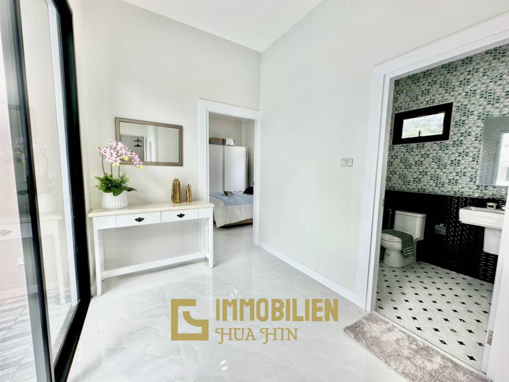 privater Pool / 4 Schlafzimmer + 4 Bäder / nah zu Geschäften und Restaurants