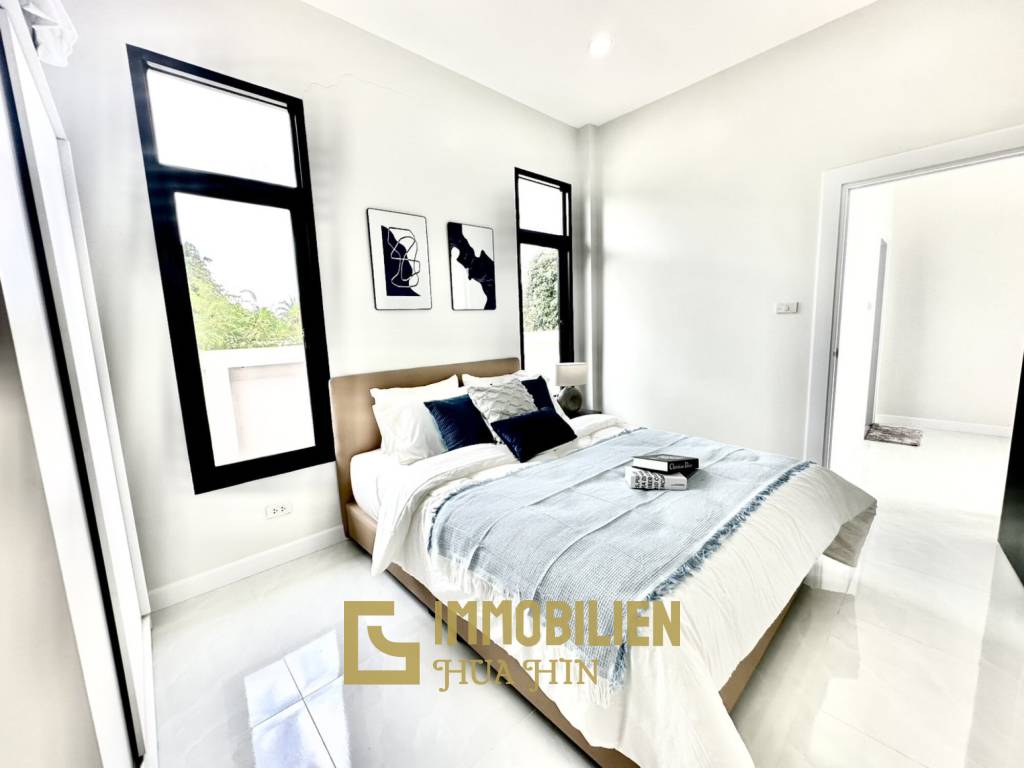 privater Pool / 4 Schlafzimmer + 4 Bäder / nah zu Geschäften und Restaurants