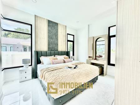 privater Pool / 4 Schlafzimmer + 4 Bäder / nah zu Geschäften und Restaurants