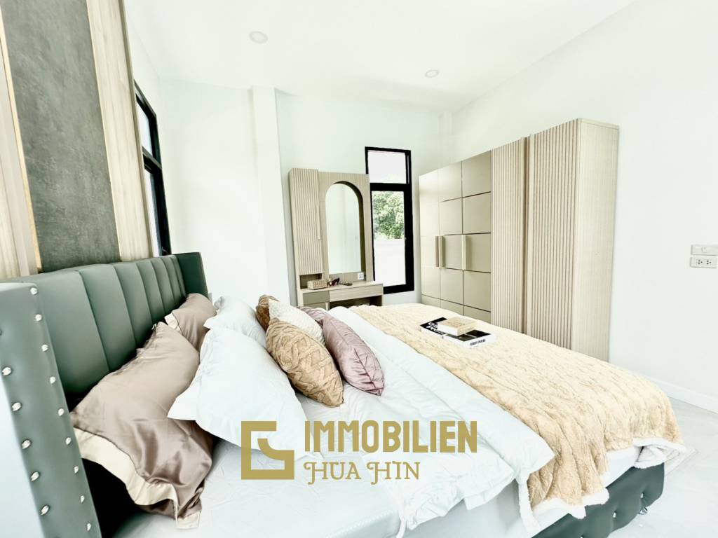 privater Pool / 4 Schlafzimmer + 4 Bäder / nah zu Geschäften und Restaurants