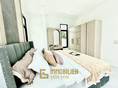 privater Pool / 4 Schlafzimmer + 4 Bäder / nah zu Geschäften und Restaurants