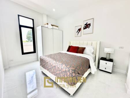 privater Pool / 4 Schlafzimmer + 4 Bäder / nah zu Geschäften und Restaurants