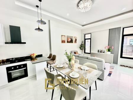 privater Pool / 4 Schlafzimmer + 4 Bäder / nah zu Geschäften und Restaurants