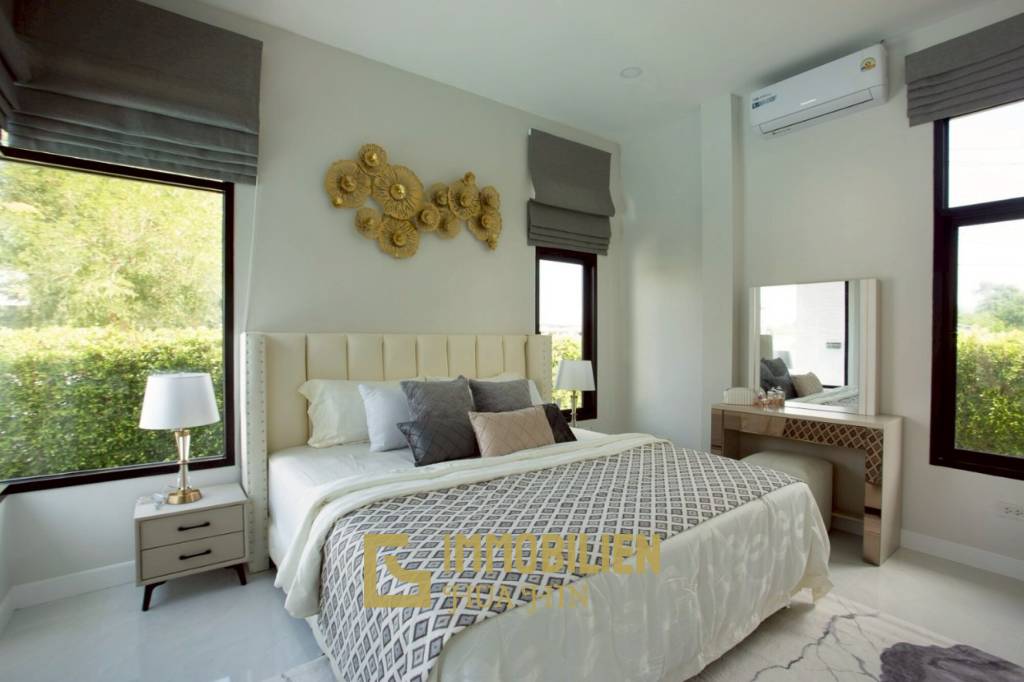 privater Pool / voll möbliert / nahe von Geschäften + Restaurants