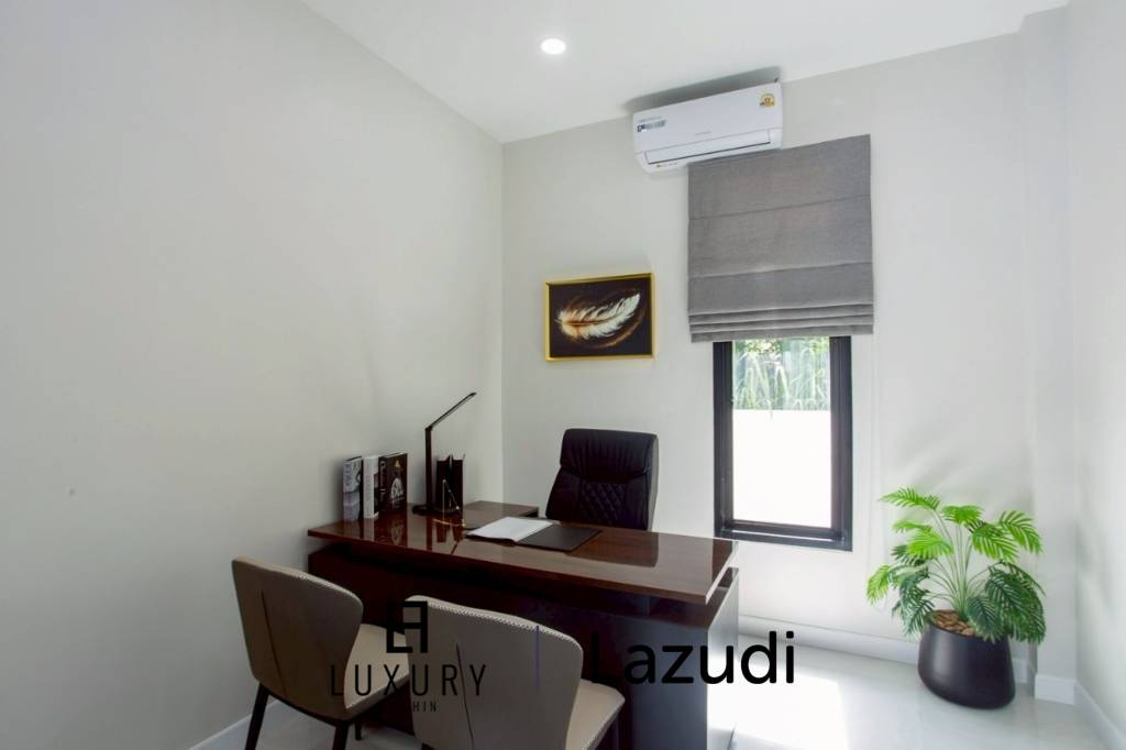 TONGTHARIN HUA HIN - 4 Bed 213 sqm Pool Villa in Hin Lek Fai Freehold