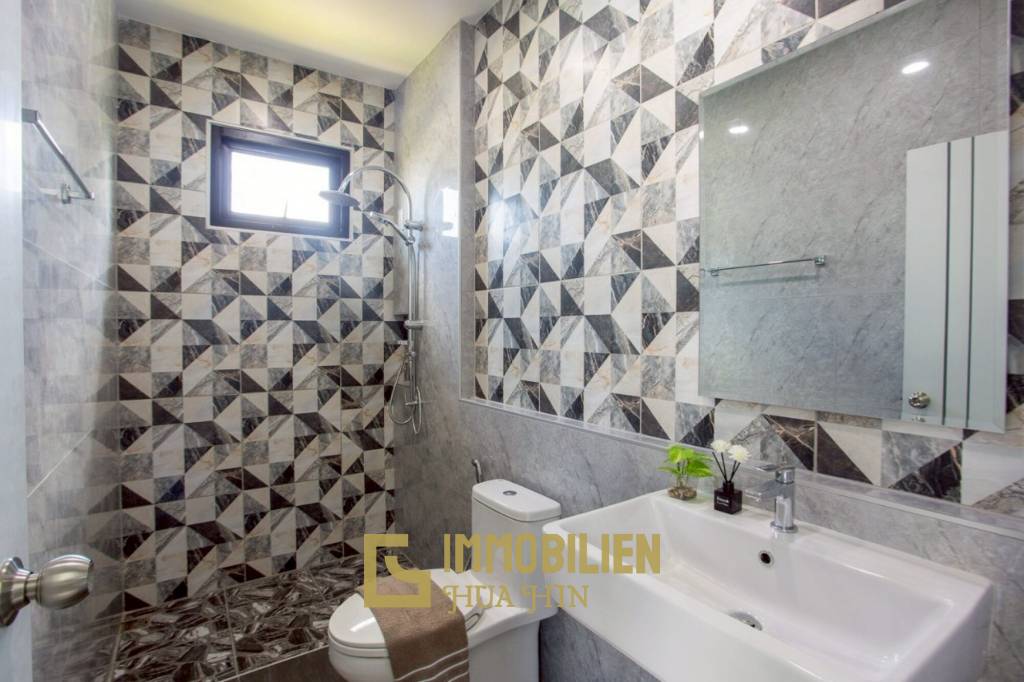 privater Pool / voll möbliert / nahe von Geschäften + Restaurants