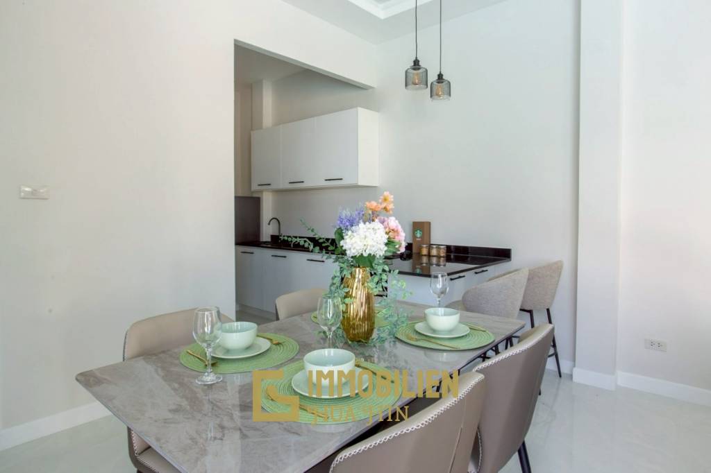 privater Pool / voll möbliert / nahe von Geschäften + Restaurants