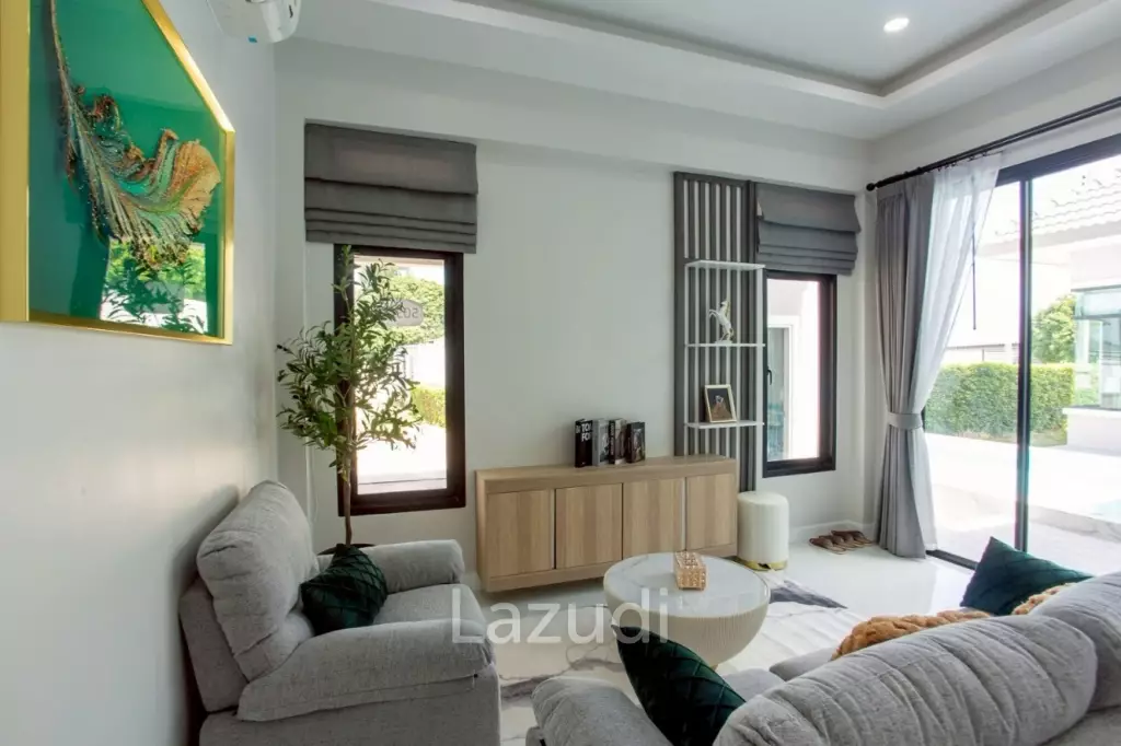 วิลล่าใหม่ 4 ห้องนอน 213 ตร. ม. พร้อมสระว่ายน้ำ ใกล้ตัวเมืองหัวหิน ในโครงการทองธารินทร์