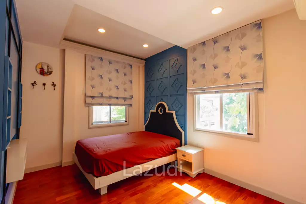 Luxury 2 Storey 3 Bed Tuscany Style at Cha-am