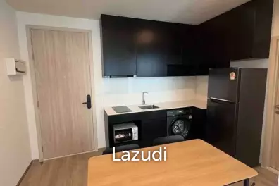 46 sqm modern 1 bedroom condo on 22nd floor at Nue District R9 Huai Khwang Bangkok